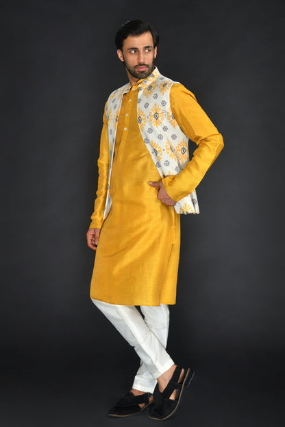 BUNDI WITH KURTA AND CHURIDAR