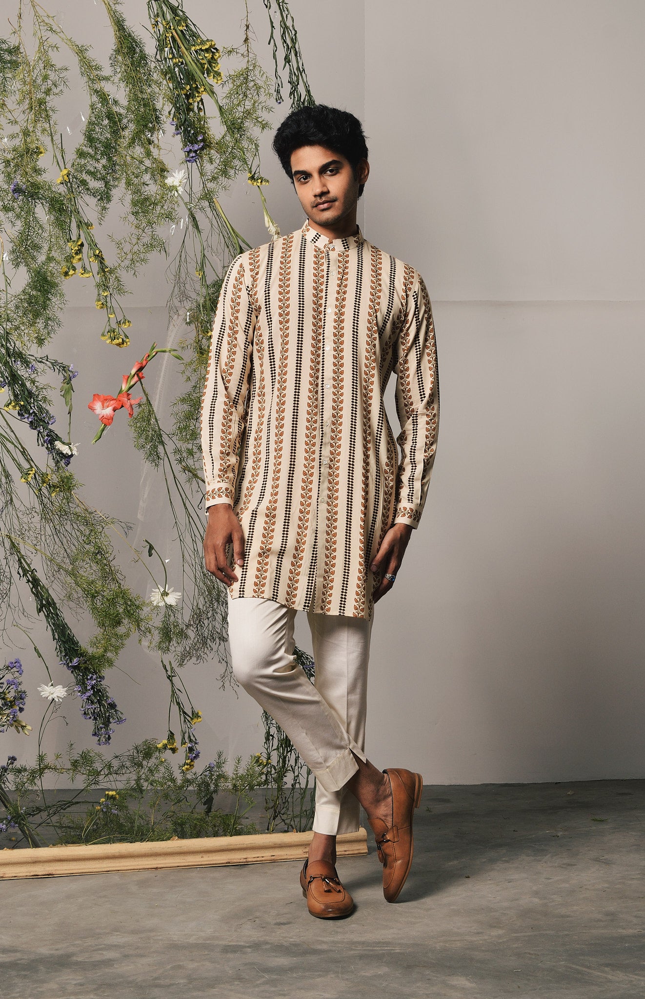 CHAMPAGNE RIGA KURTA WITH PAJAMA