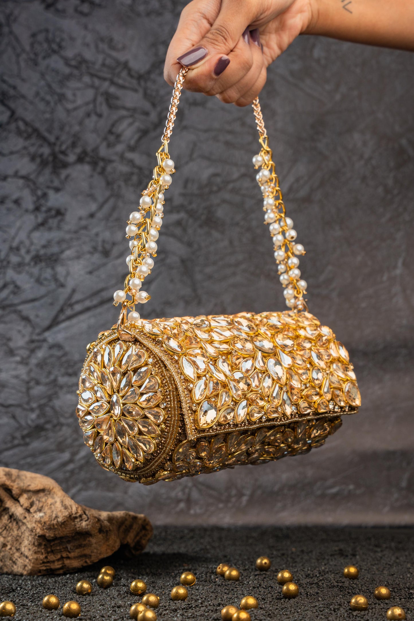 DIAMOND BARREL GOLD