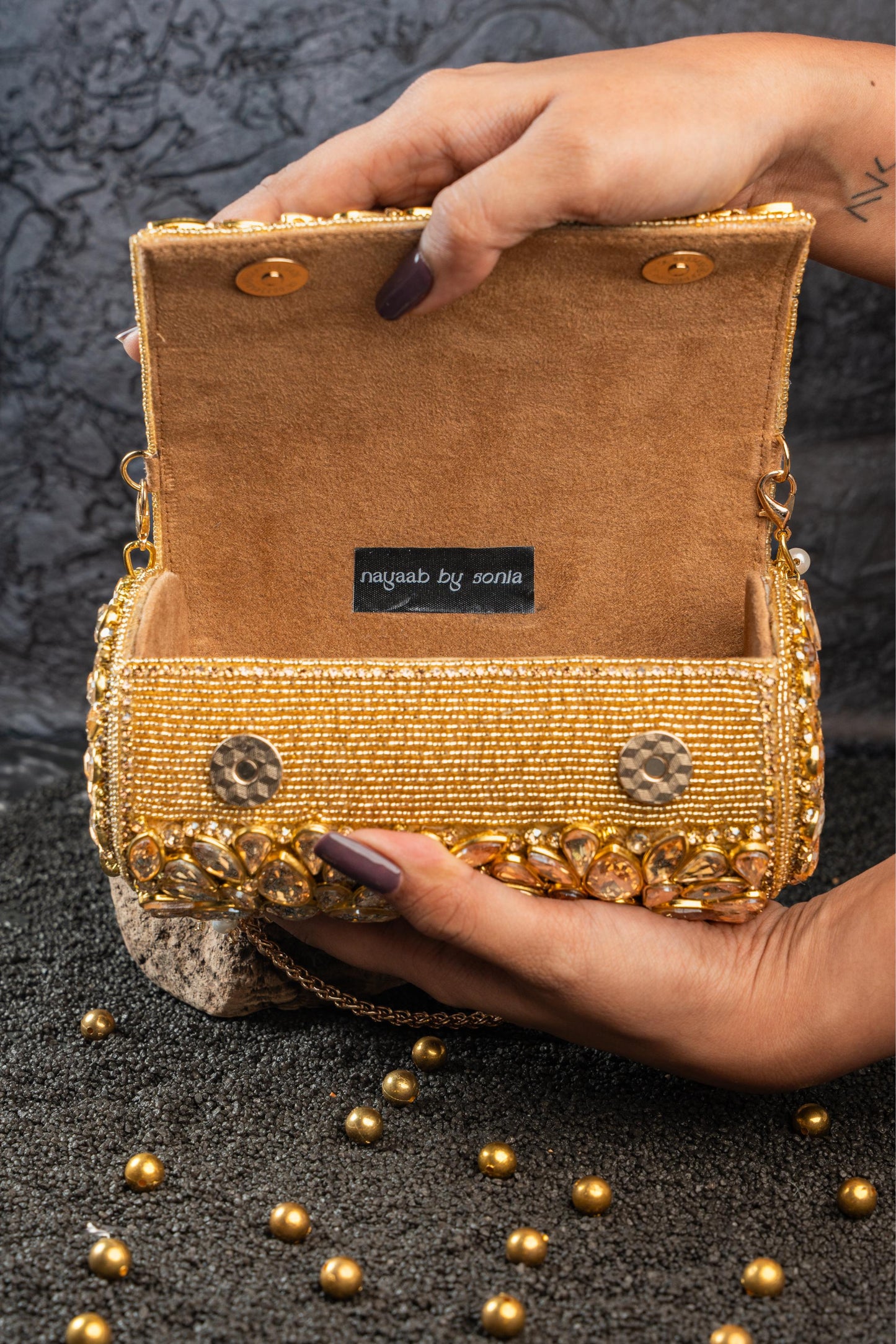 DIAMOND BARREL GOLD