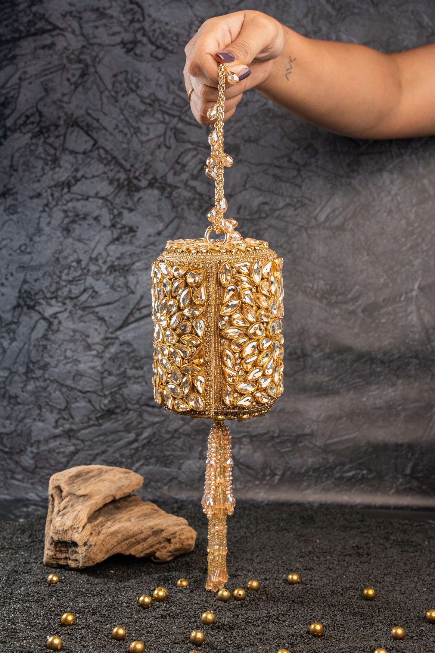 DIAMOND BOSHKEH GOLD