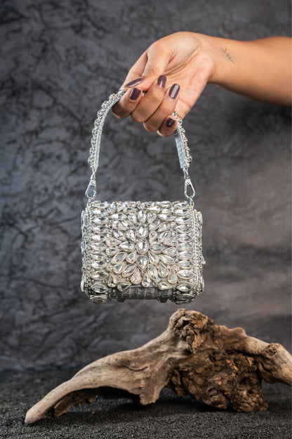 DIAMOND CUBE SILVER
