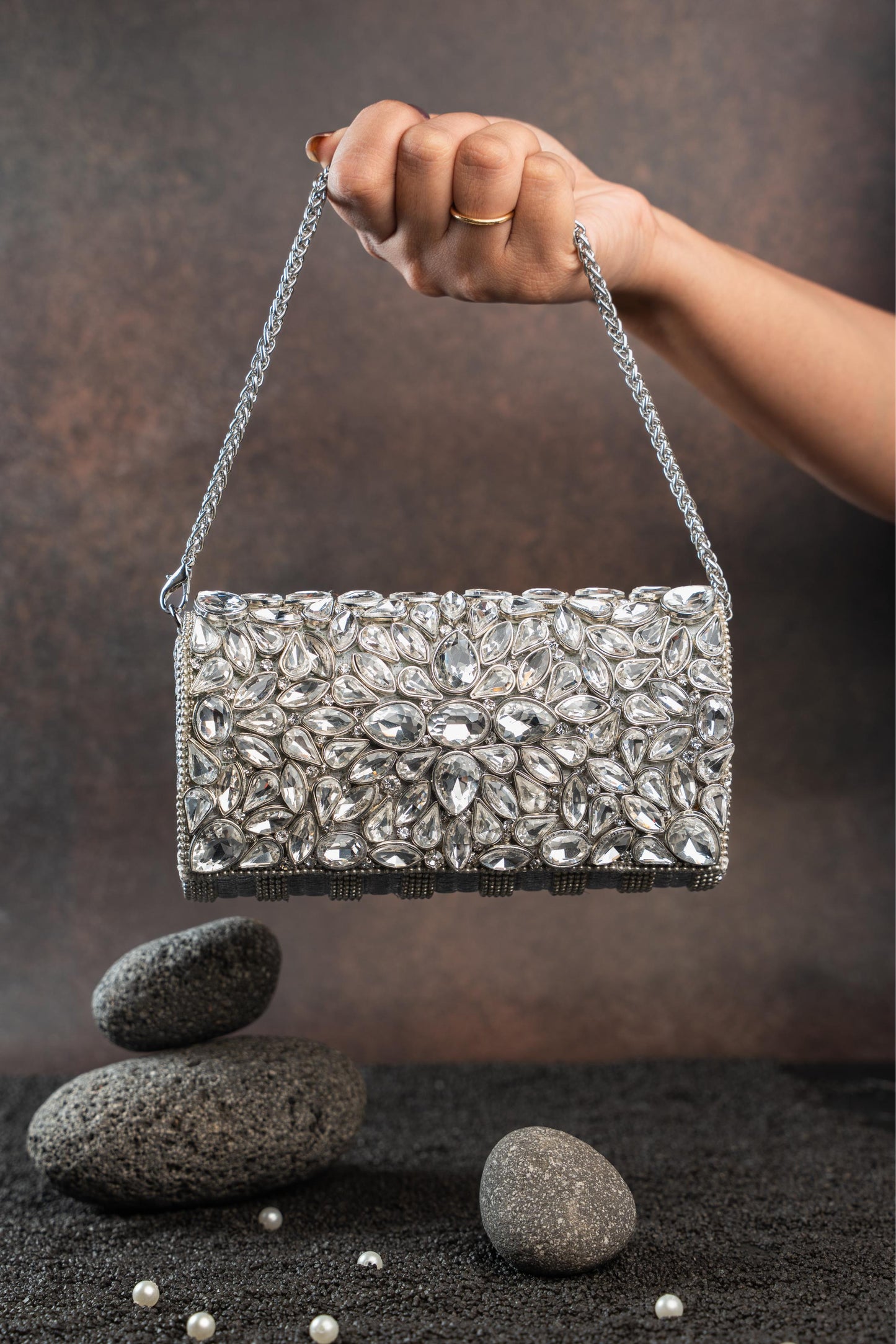DIAMOND HINTED TRIFOLD SILVER