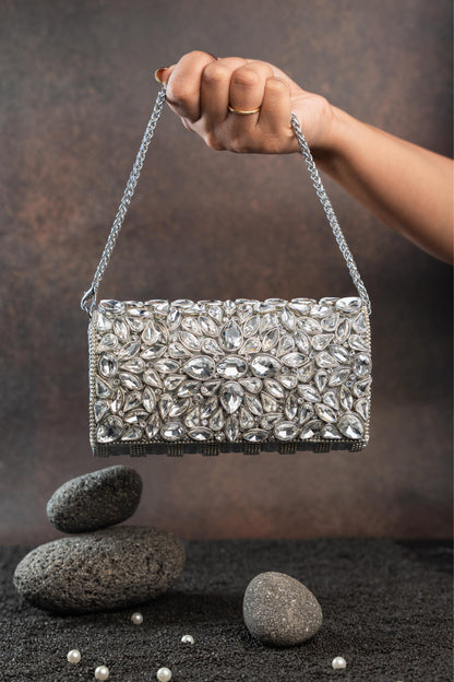 DIAMOND HINTED TRIFOLD SILVER