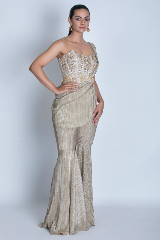 GOLD CORSET WITH GARARA AND PALLU