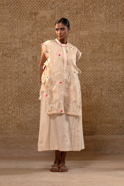 EEDA TARAL ALINE DRESS WITH LONGCAPE