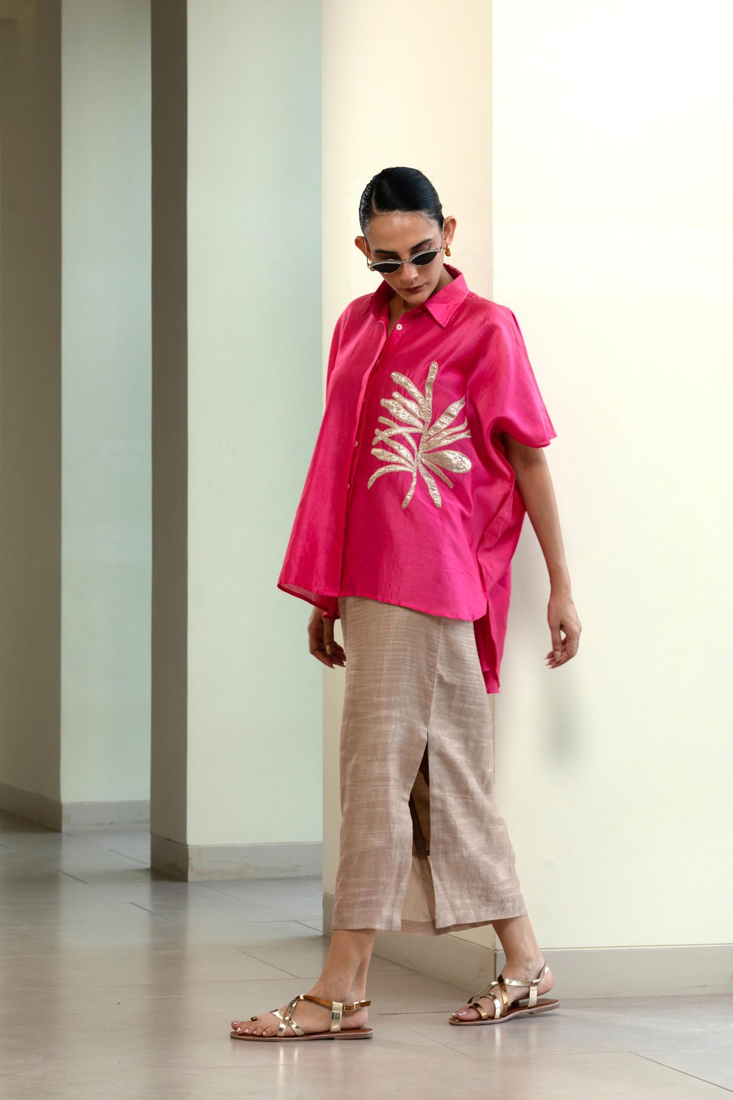 EEDA ONESIDE PATCH SHIRT PINK