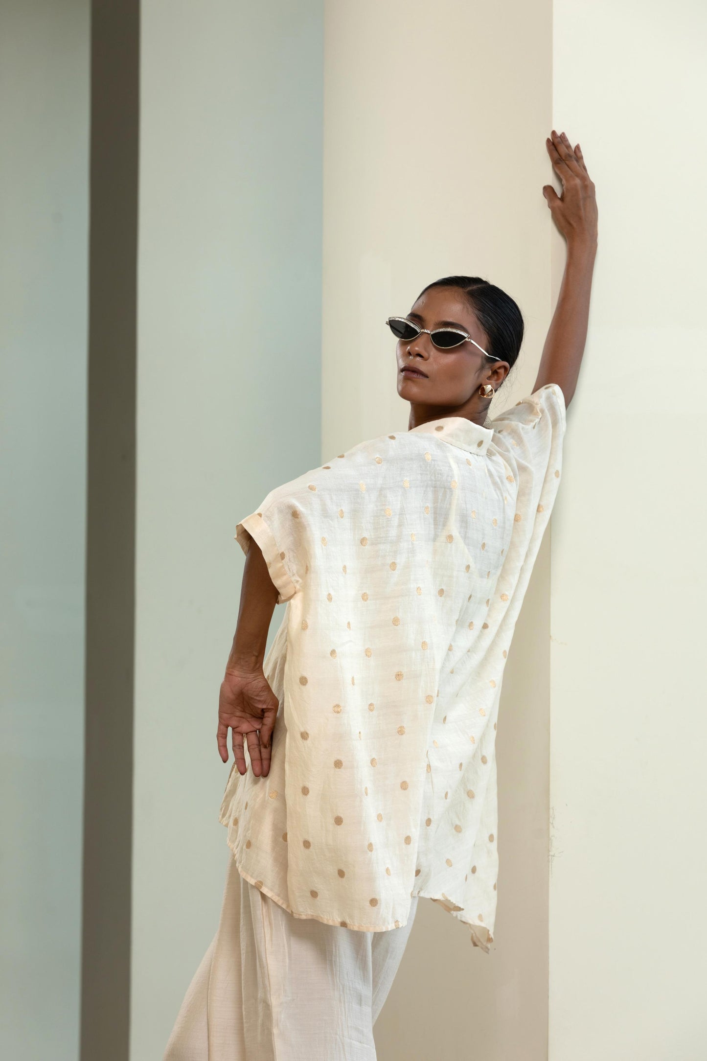 EEDA ROSE PATCH SHIRT OFF-WHITE