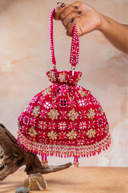 FLORAL TRELLIS FUCHSIA