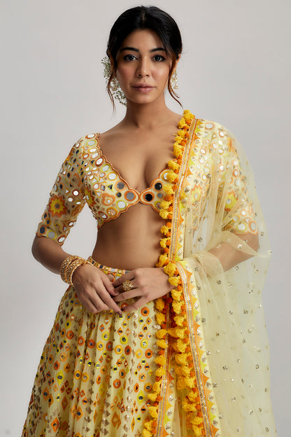 ANHA LEHENGA SET