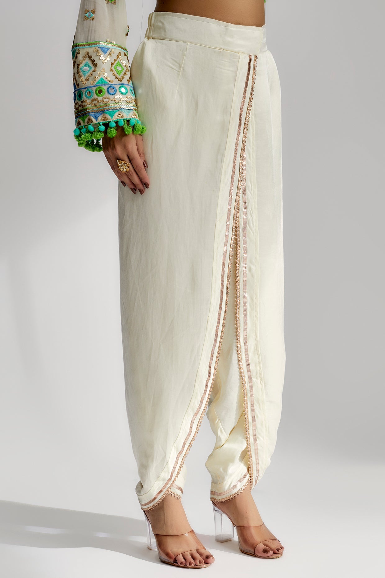 PRIYAL DHOTI SET