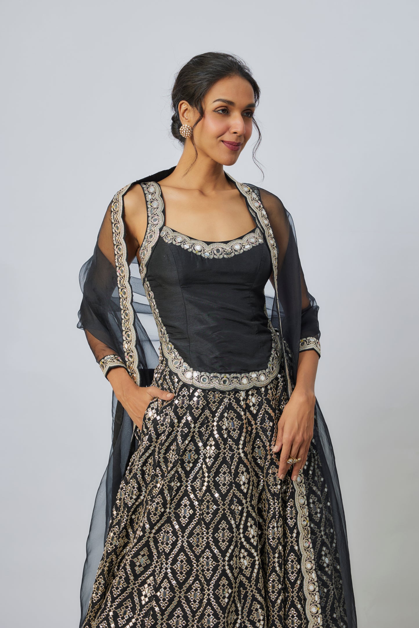 ROSHNI LEHENGA SET