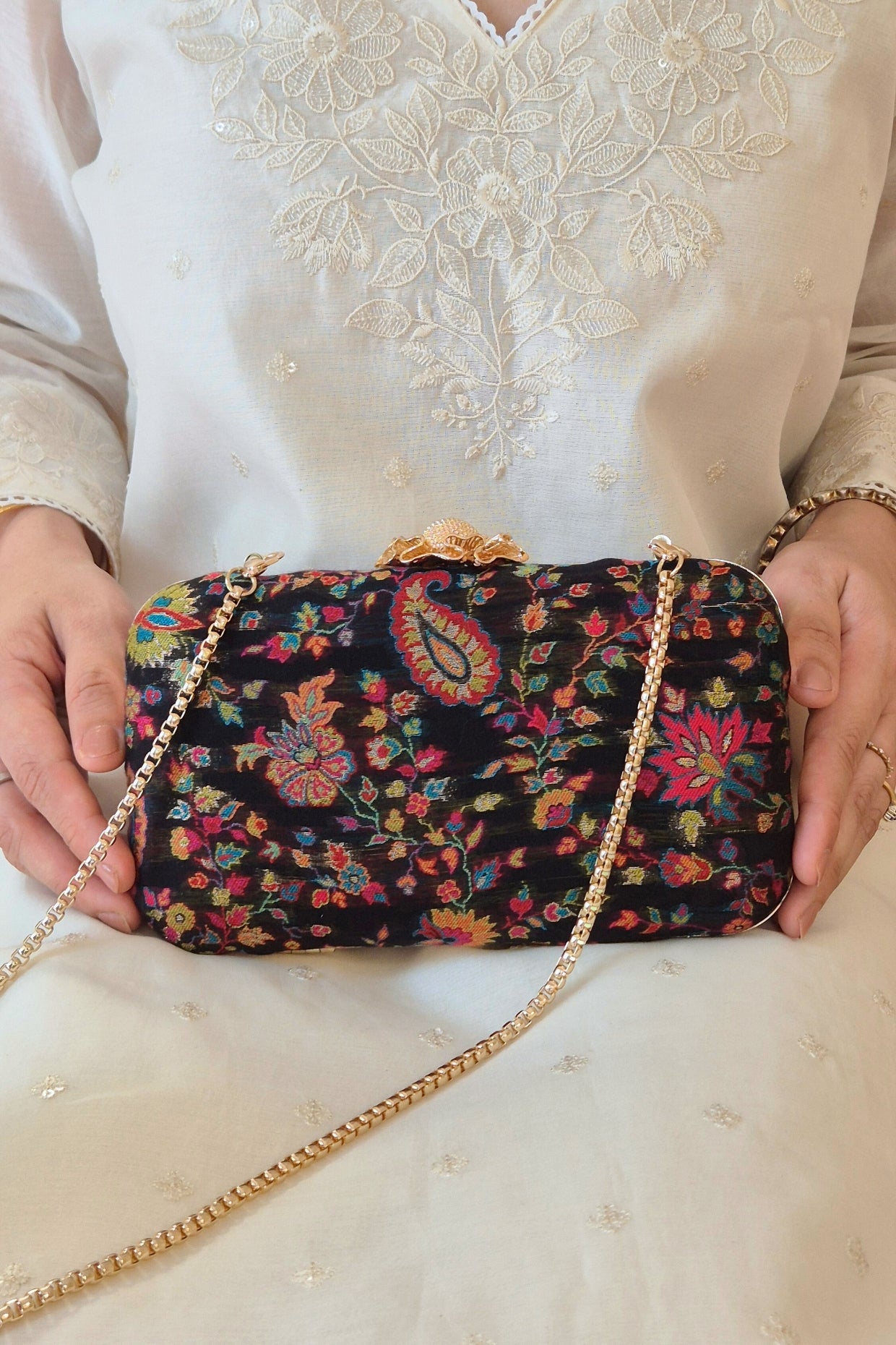 HINA PASHMINA CASHMERE CLUTCH - BLACK