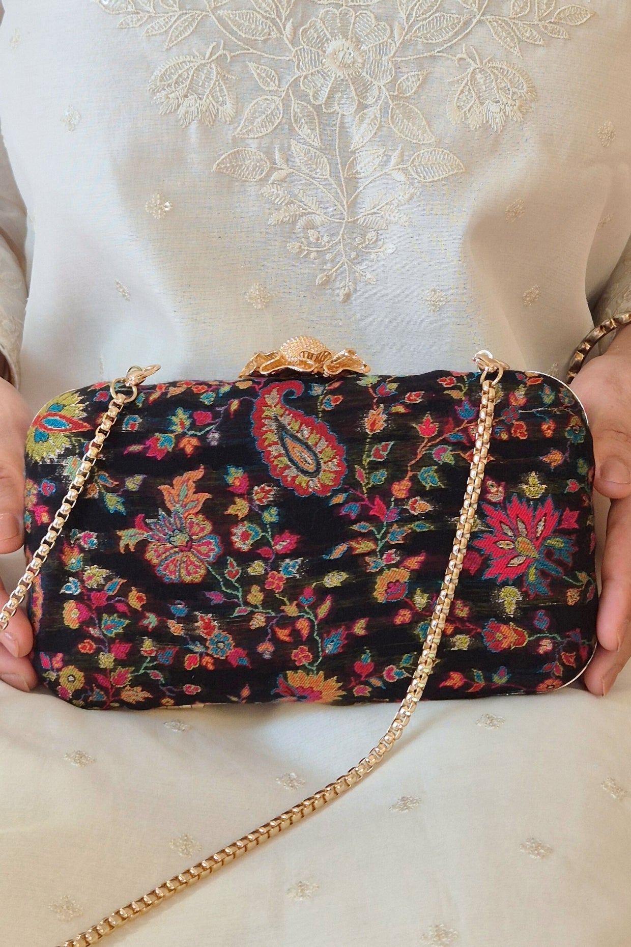 HINA PASHMINA CASHMERE CLUTCH - BLACK