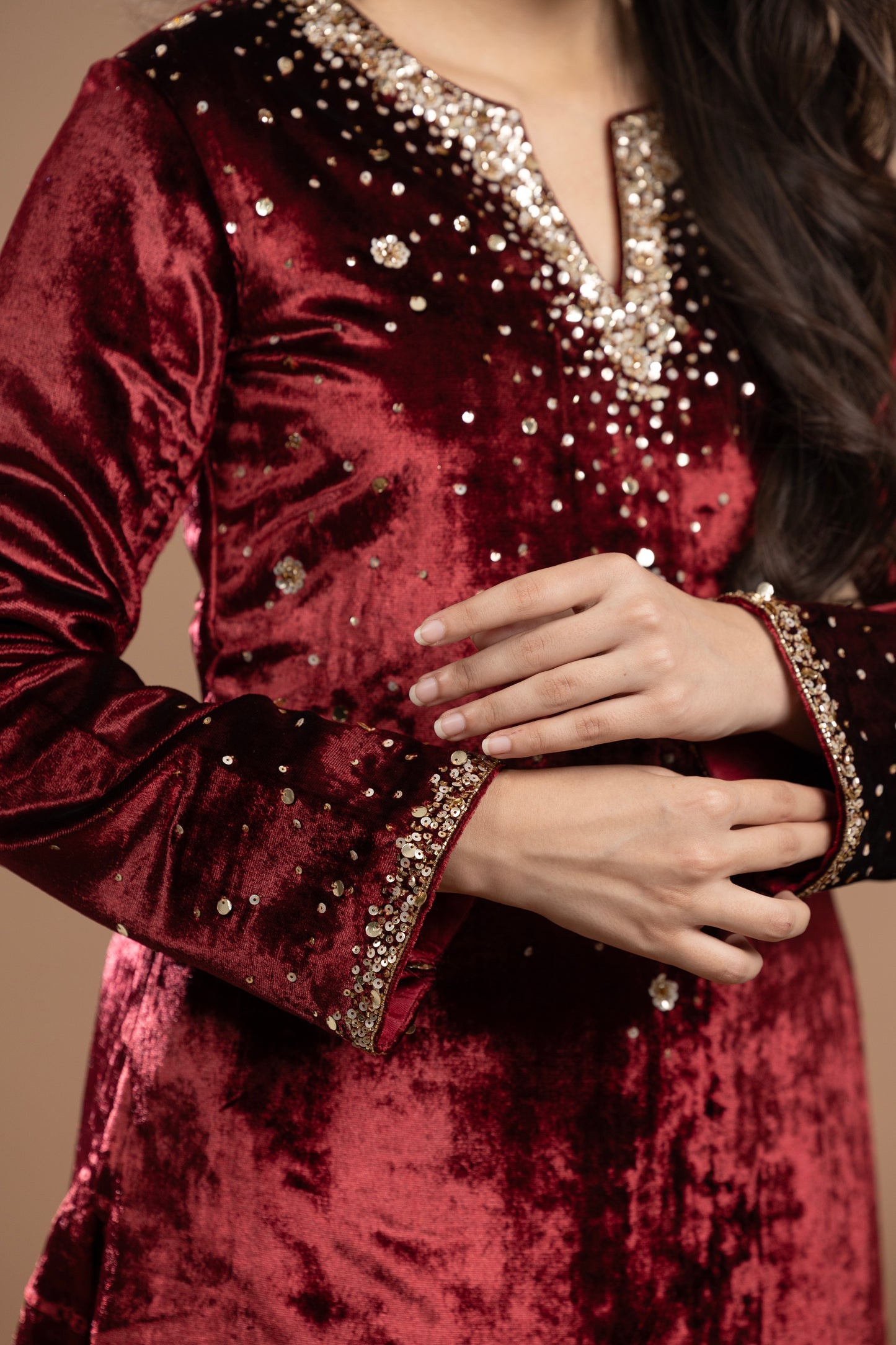 VELVET PAKISTANI KURTA SET WITH SEQUIN & CUTDANA WORK