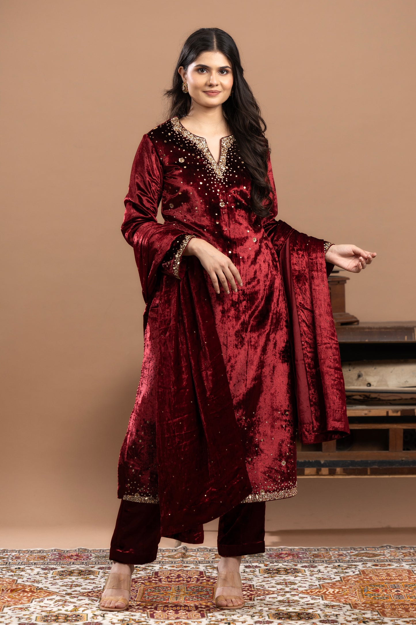 VELVET PAKISTANI KURTA SET WITH SEQUIN & CUTDANA WORK