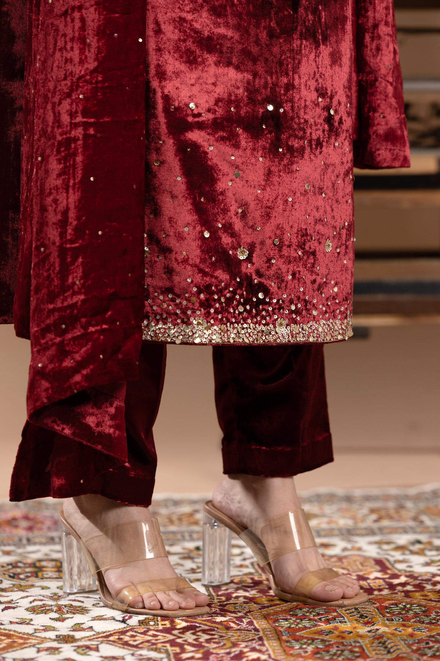 VELVET PAKISTANI KURTA SET WITH SEQUIN & CUTDANA WORK
