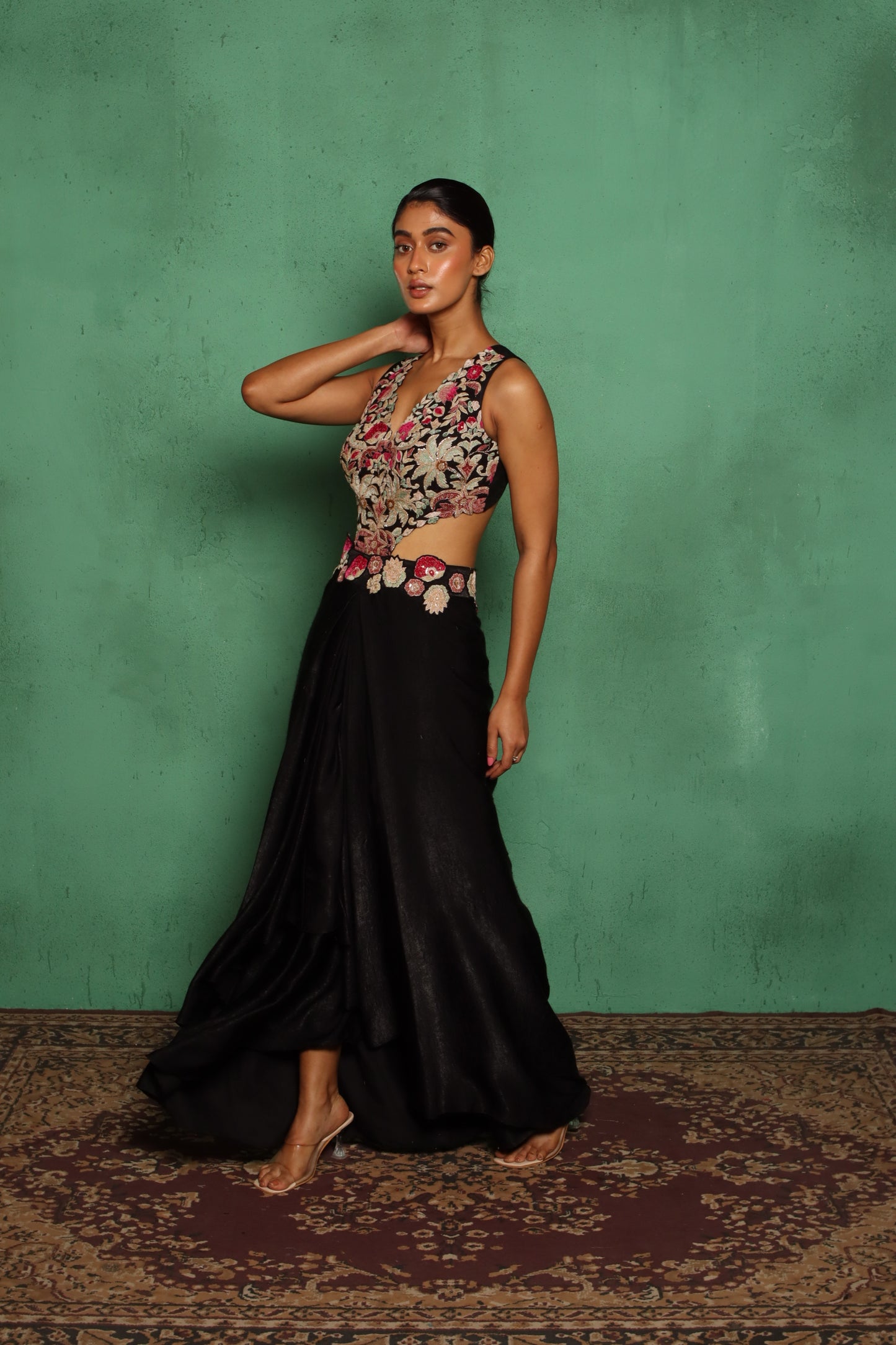 SPANISH SIDE CUT GOWN
