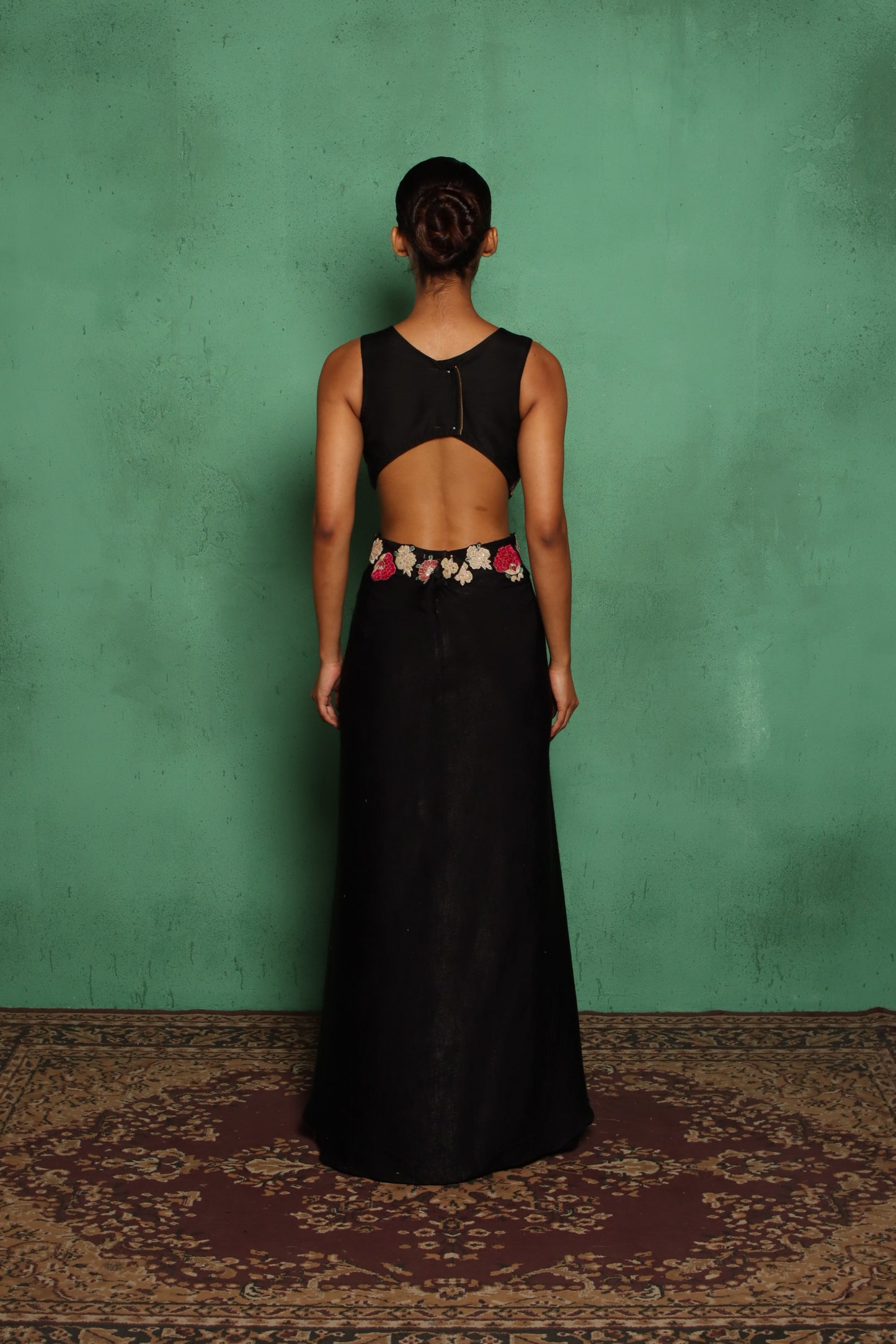 SPANISH SIDE CUT GOWN