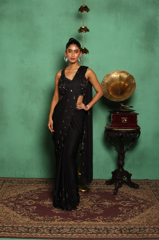 MIRROR HANGING BLACK SAREE