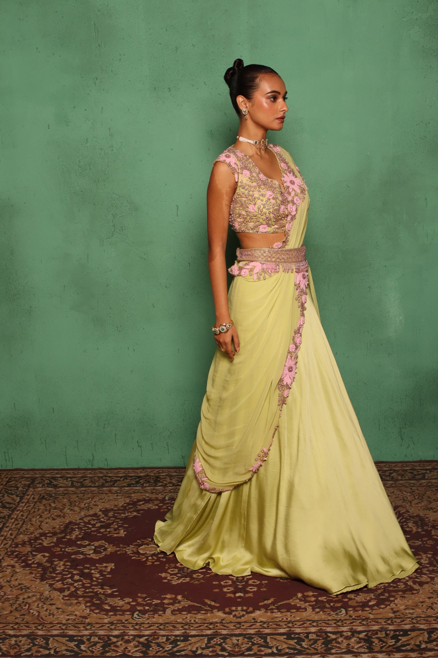 CUTWORK SUNFLOWER FEATHER LEHENGA