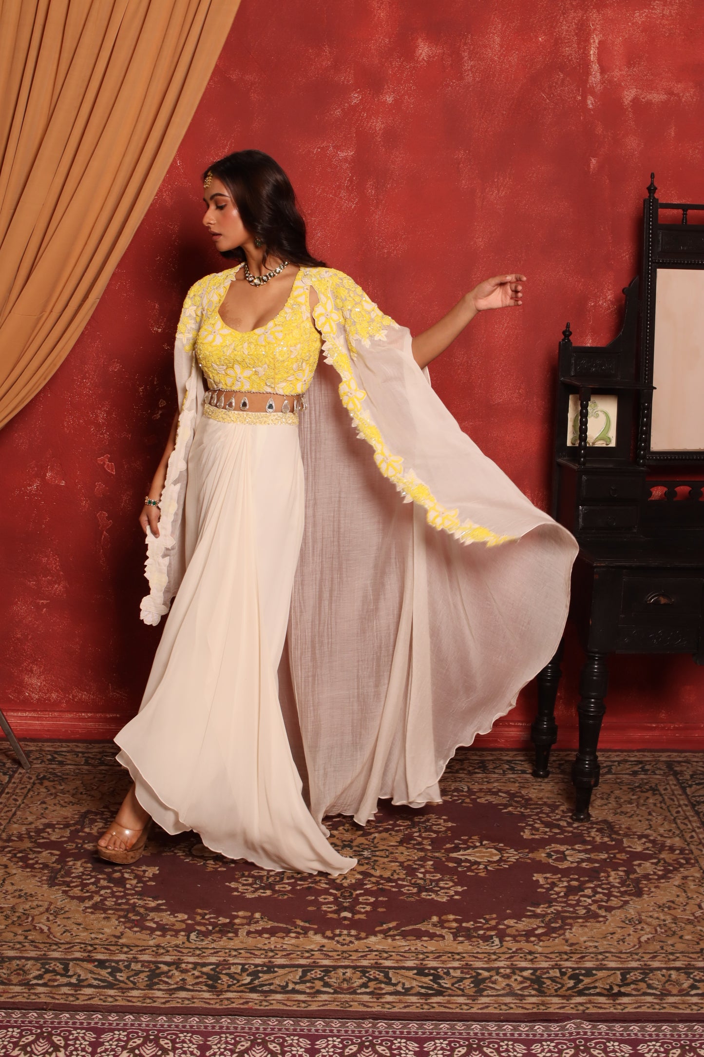 LILLY CAPE SET