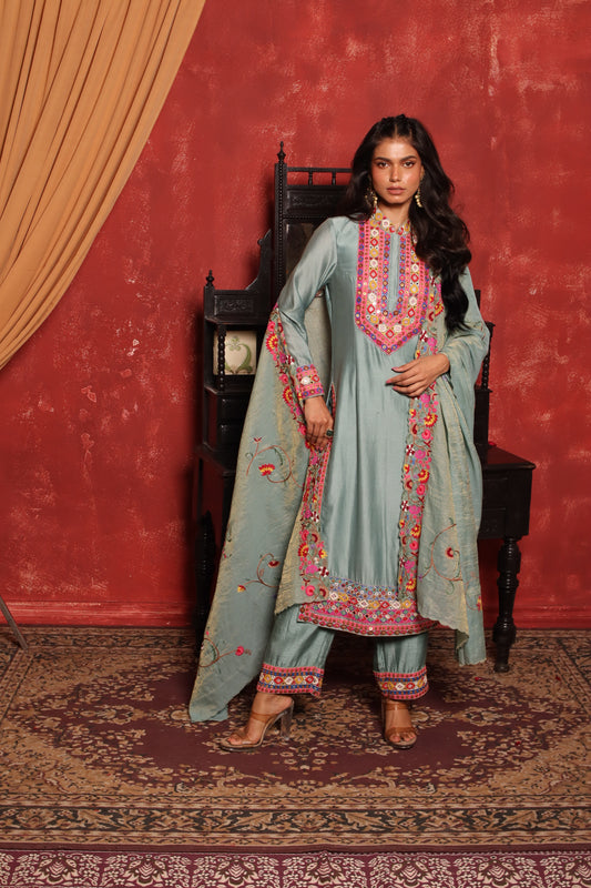 AARI KURTA SET
