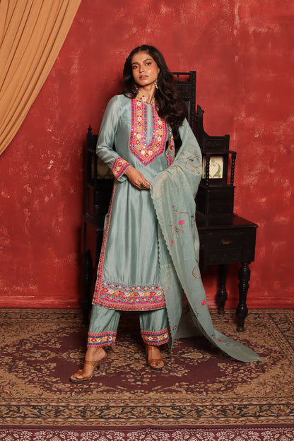 AARI KURTA SET