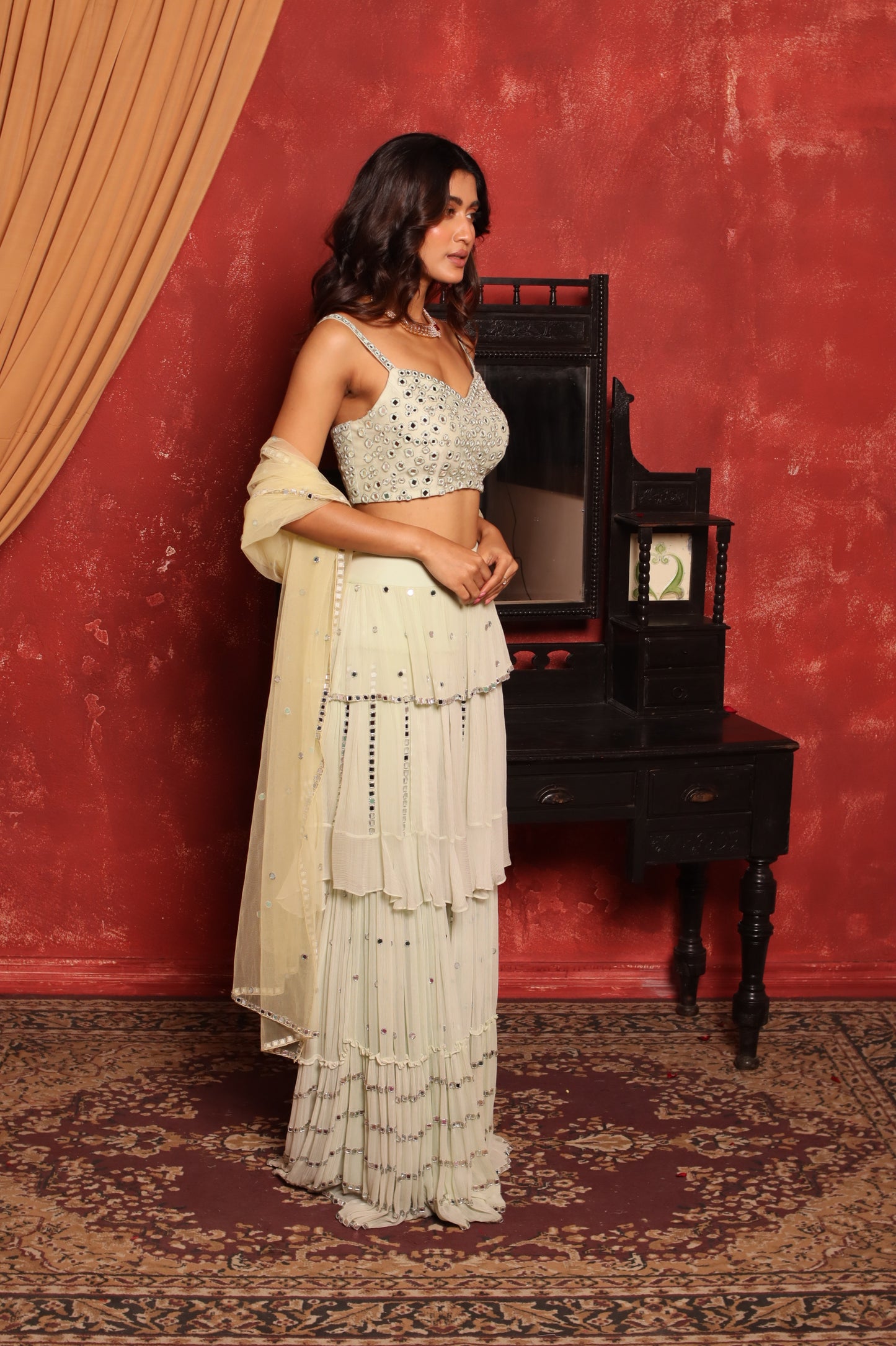 TUBE MIRROR LAYER SHARARA