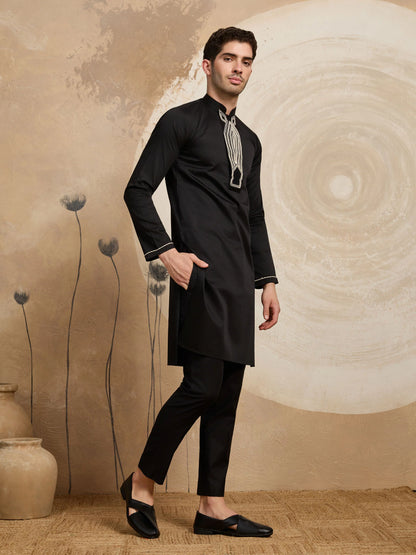 BLACK TIE CLASSIC