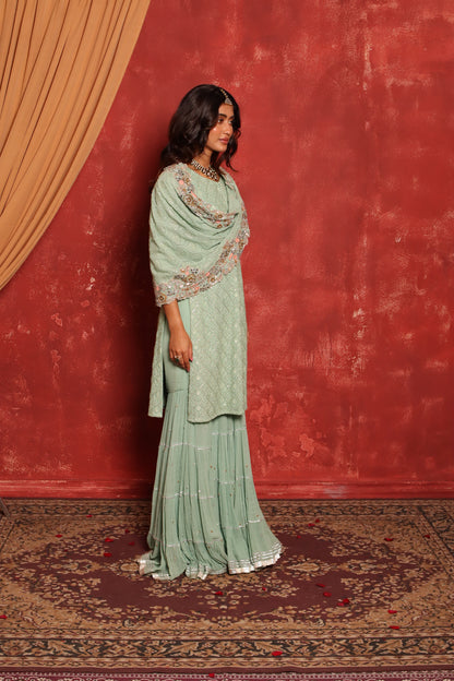 GREEN CHIKANKARI KURTA SET