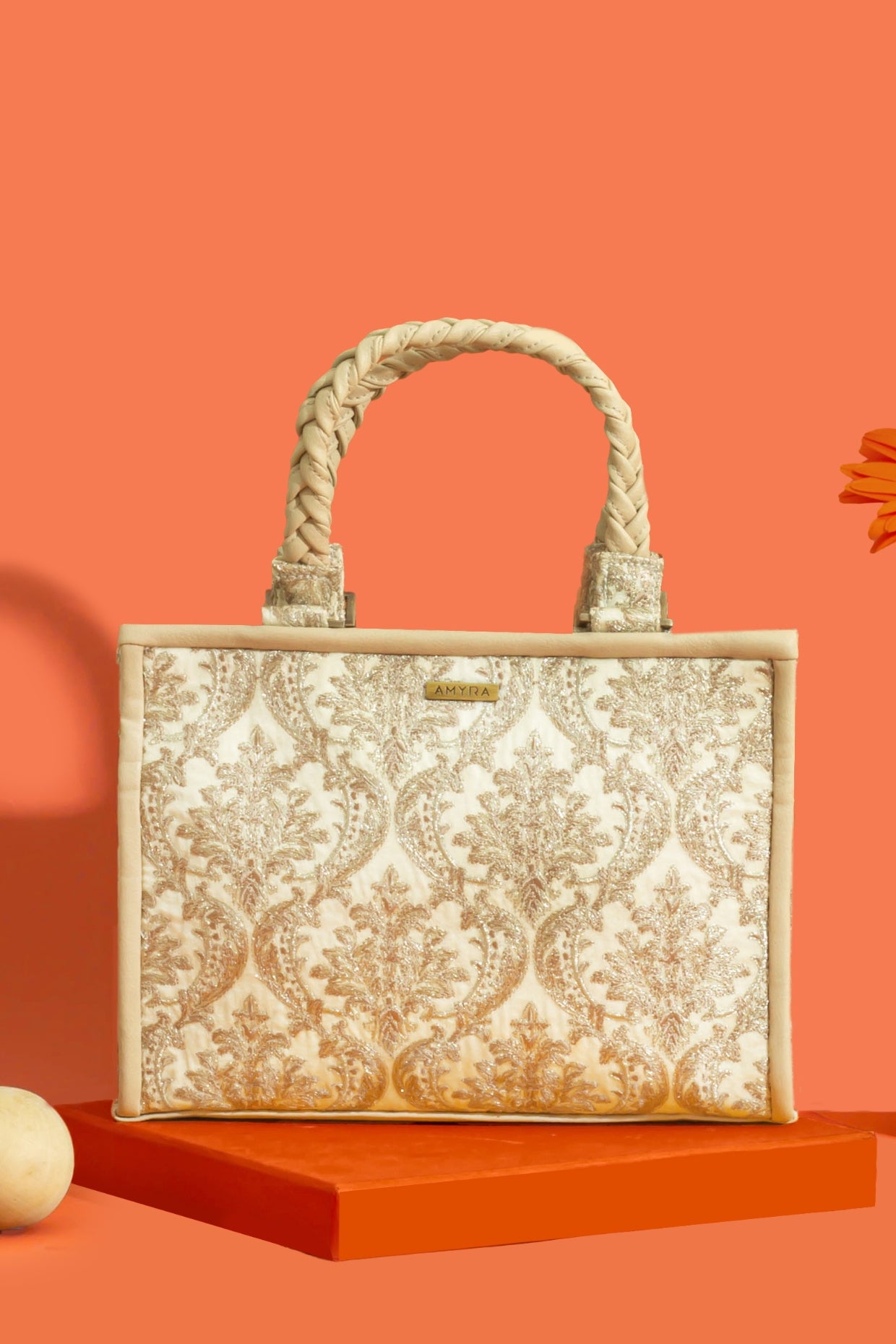 JAALI EMBROIDERED HANDBAG - BEIGE