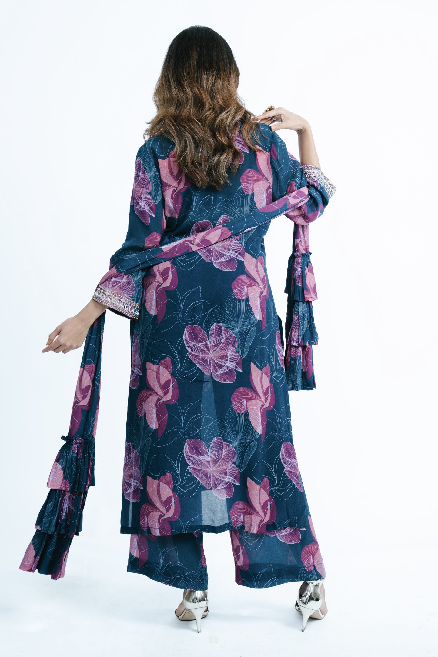 CLASSIC KAMIZ SET WITH LAYERED STOLE