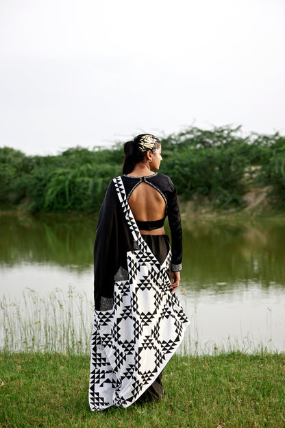 BLACK SAREE