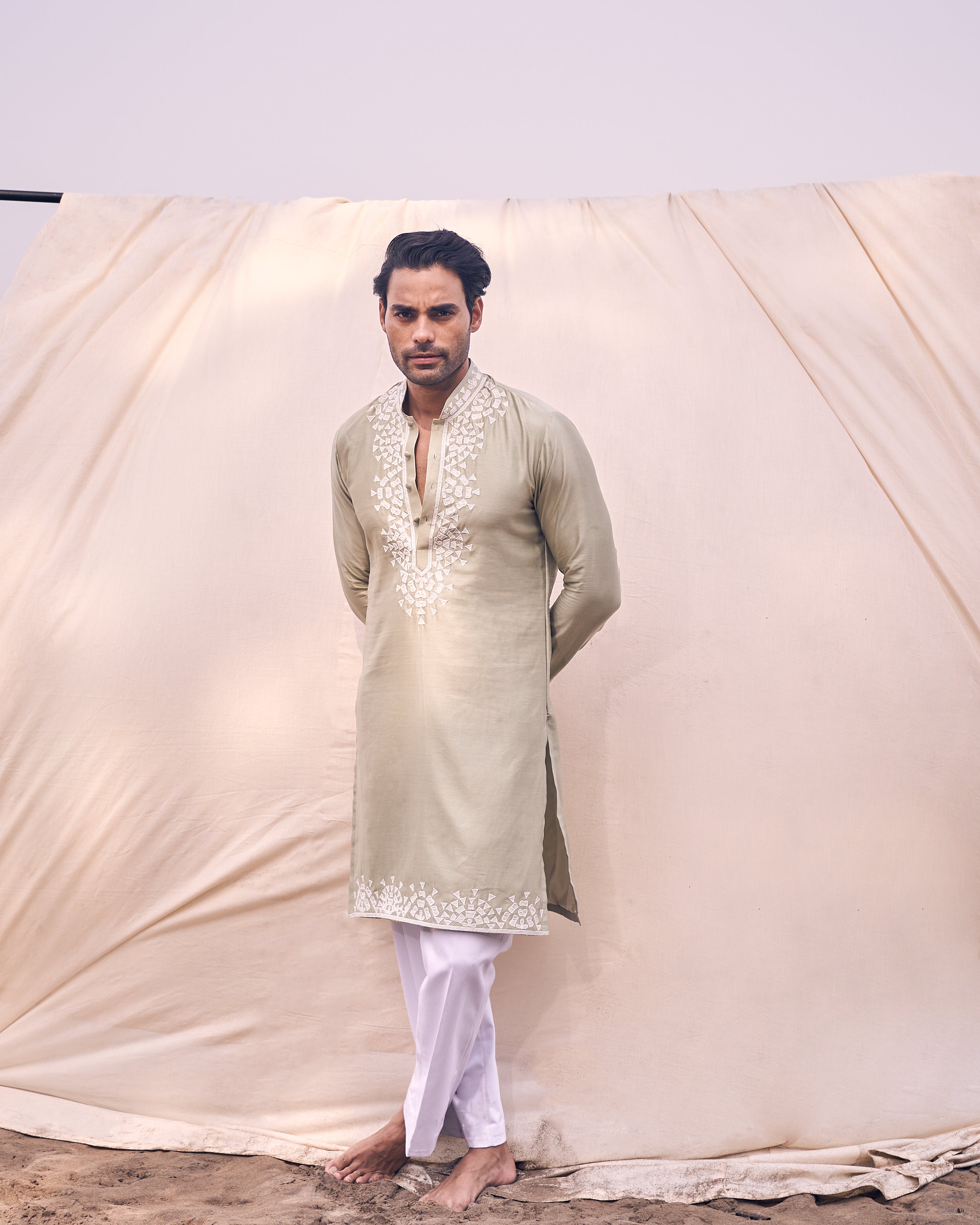 GREEN SILK KURTA SET – White Maison de Couture