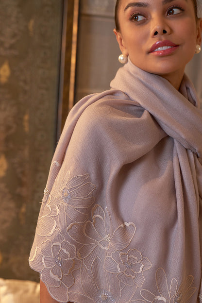 MAGNOLIA BLOOM EMBROIDERED STOLE