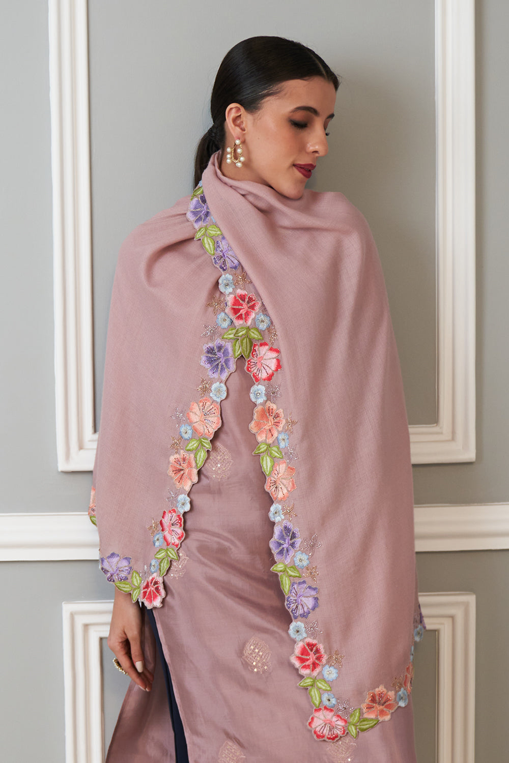 FLORAL SPRINKLE EMBROIDERED STOLE