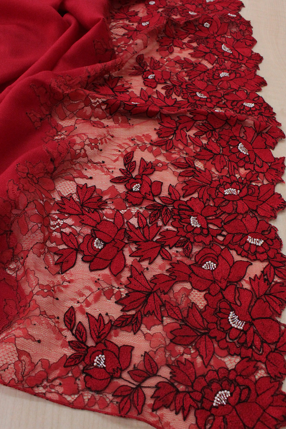 A ROSE FILIGREE EMBROIDERED SILK STOLE