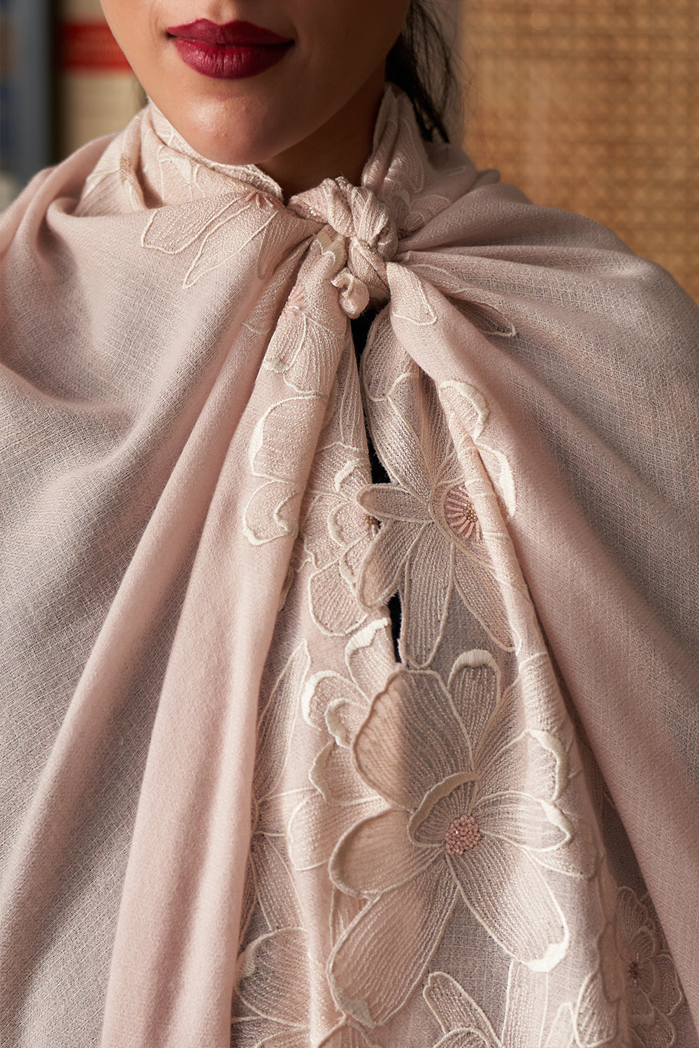 MAGNIFICENT MAGNOLIA EMBROIDERED STOLE