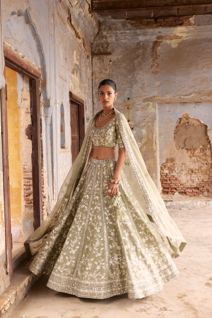 HEENA LEHENGA