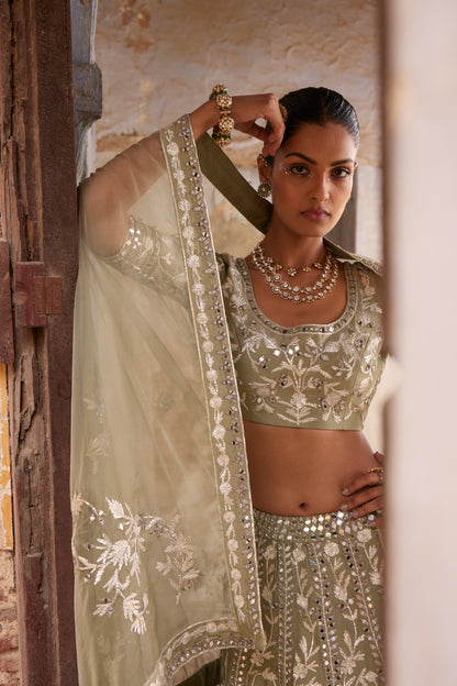 HEENA LEHENGA