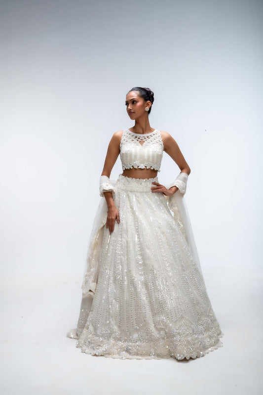 IVORY ILLUME  CASCADE LEHANGA