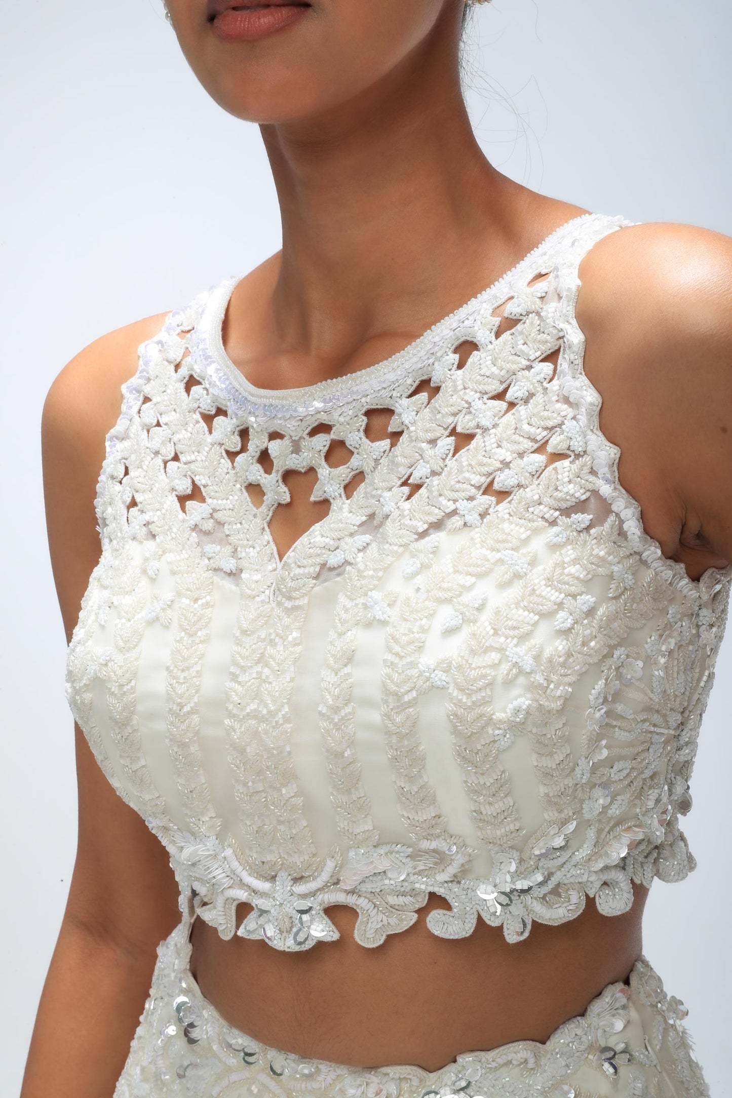 IVORY ILLUME  CASCADE LEHANGA