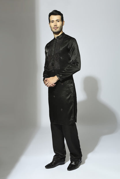 BLACK EMBROIDERED KURTA SET