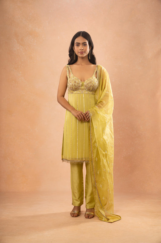 GREEN EMBROIDERED STRAIGHT KURTI PANT SET (SET OF 3)