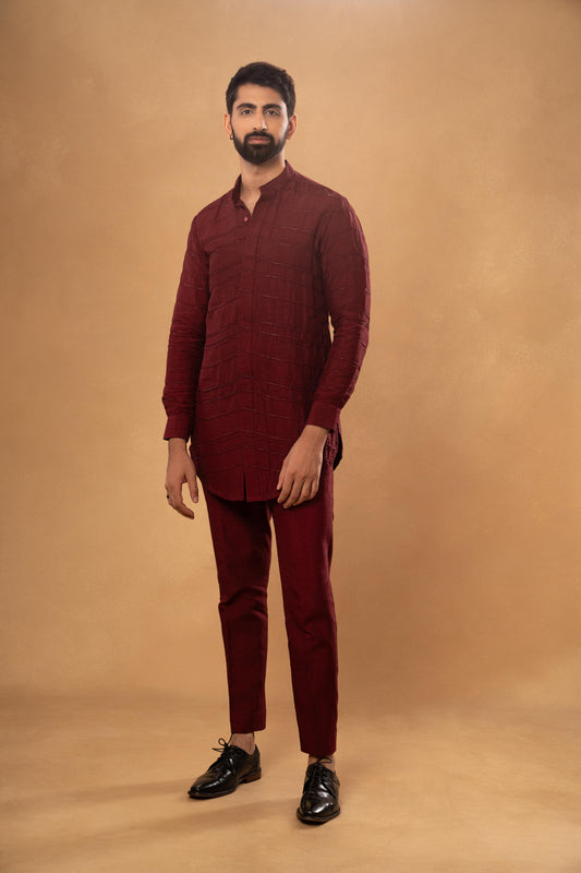 MAROON TEXTURED WOVEN KURTA PANT SET (SET OF 2)