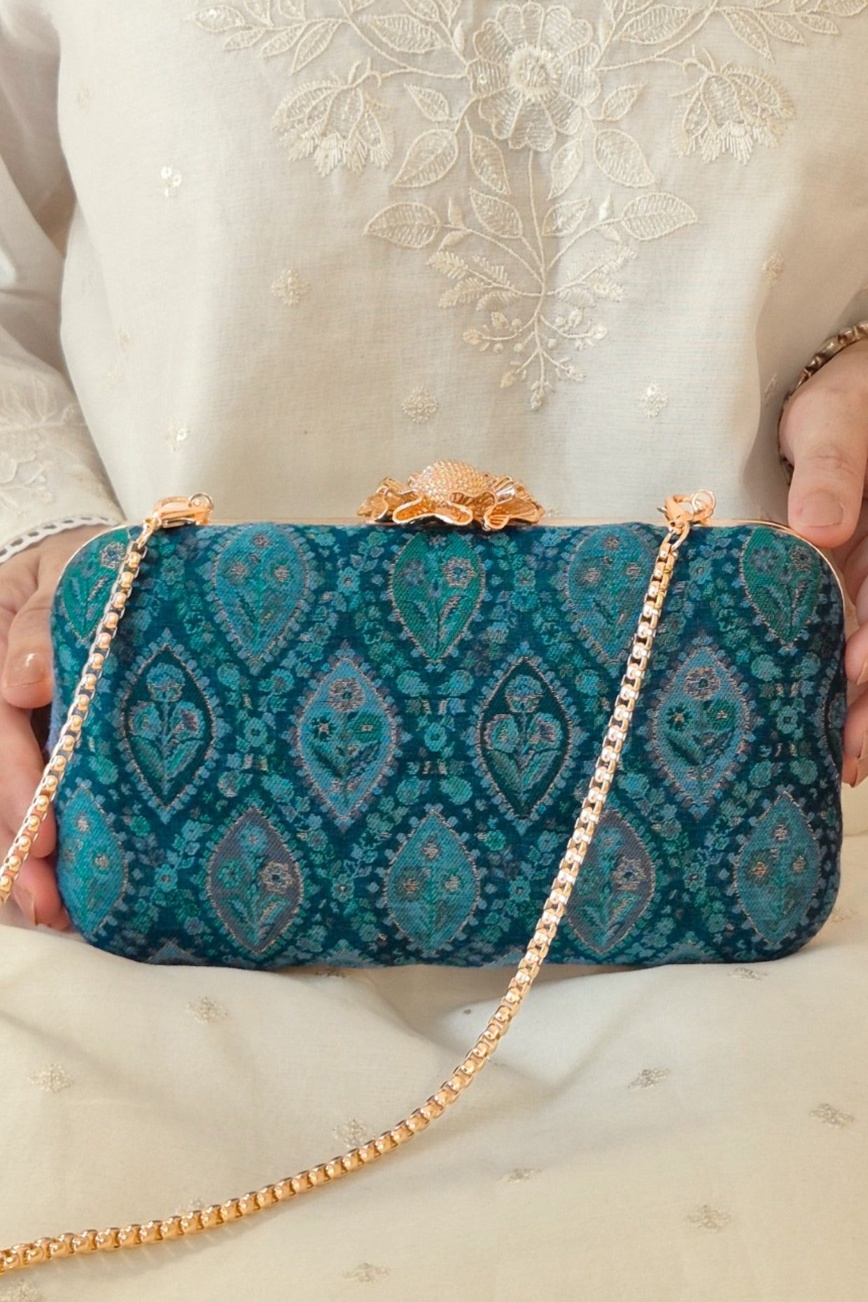 NEER PASHMINA CASHMERE CLUTCH - BLUE