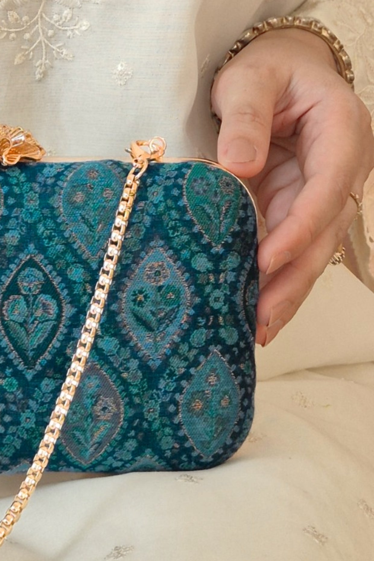 NEER PASHMINA CASHMERE CLUTCH - BLUE