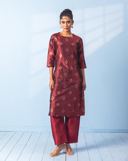 RED KURTA SET