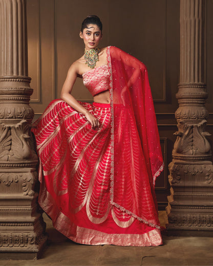 RED LEHENGA
